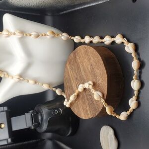 N3004 seashell dainty tropic necklace Hawaiian imported